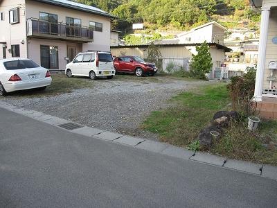 Local photos, including front road. Local 11 May 2012) shooting