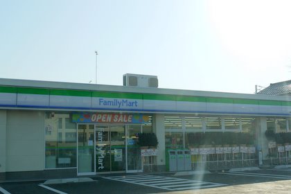 Convenience store. FamilyMart Kawaguchiko Forest Mall before store up to (convenience store) 1354m