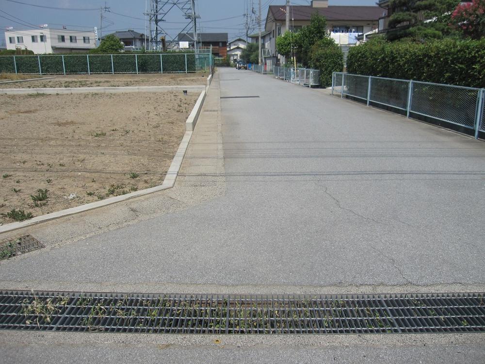 Local photos, including front road. Local (August 2013) Shooting